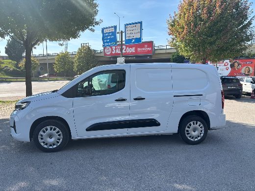 Opel Combo 1.5 D Ultimate XL fotoğraf 7
