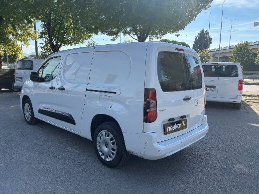 Opel Combo 1.5 D Ultimate XL fotoğraf 12