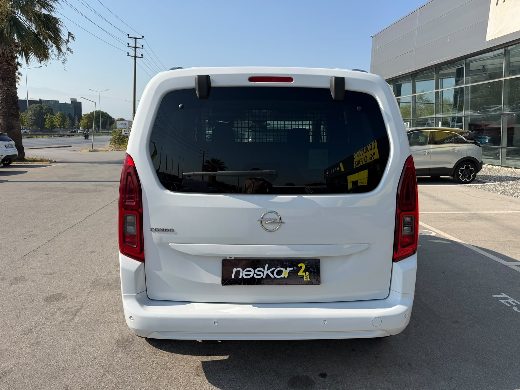Opel Combo Life 1.5 D Ultimate fotoğraf 13