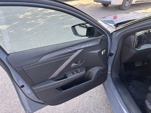 Opel Astra 1.5 D GS fotoğraf 6