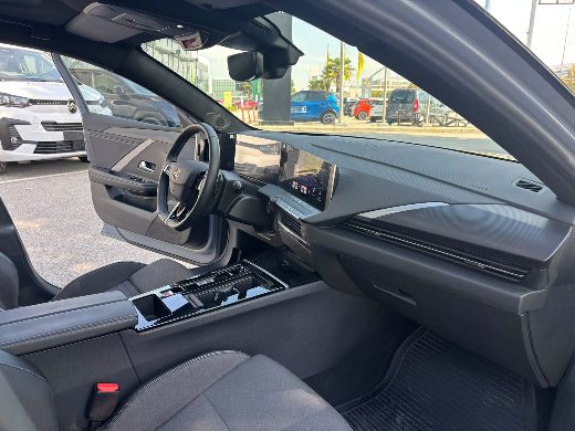 Opel Astra 1.5 D GS fotoğraf 22