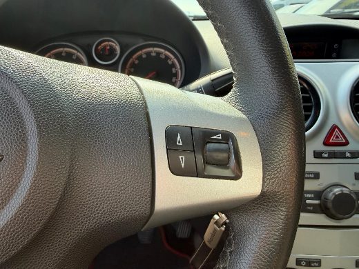 Opel Corsa 1.4 Twinport Active fotoğraf 3