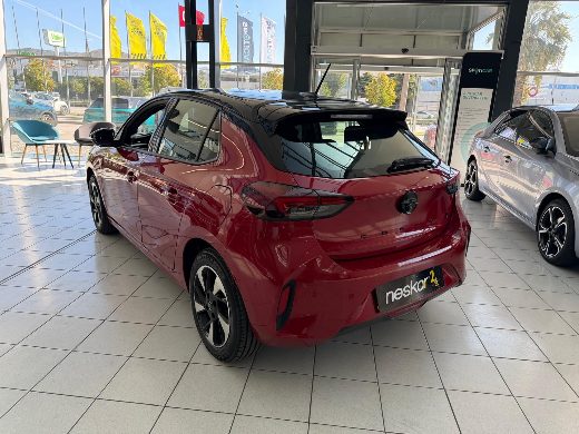 Opel Corsa-e GS fotoğraf 11