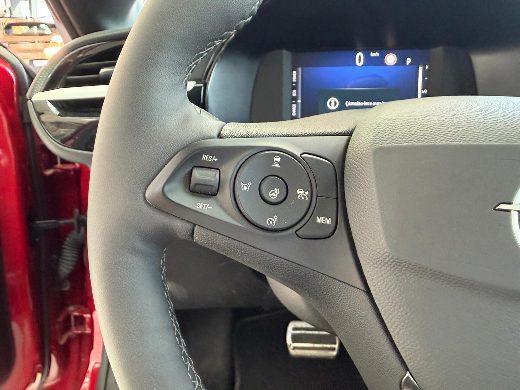 Opel Corsa-e GS fotoğraf 13