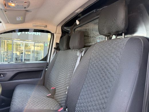 Opel Vivaro 2.0 TD Cargo Ultimate XL fotoğraf 6