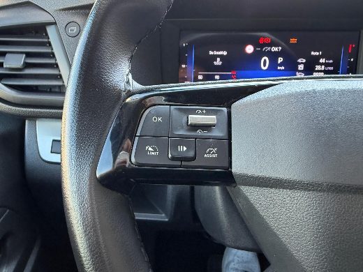 Opel Vivaro 2.0 TD Cargo Ultimate XL fotoğraf 7
