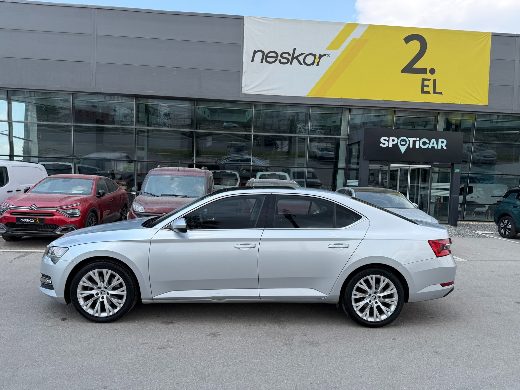 Škoda Superb 1.5 TSI Prestige fotoğraf 4
