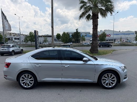 Škoda Superb 1.5 TSI Prestige fotoğraf 7