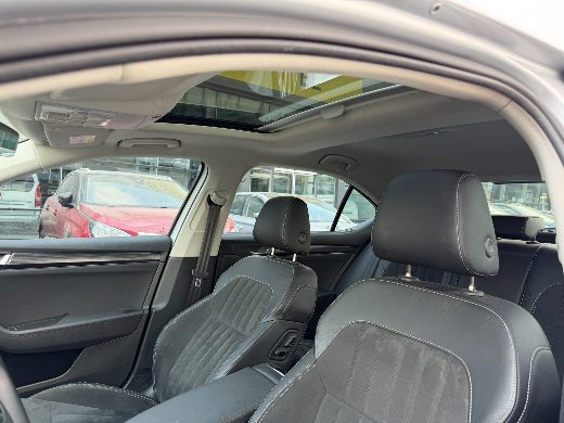 Škoda Superb 1.5 TSI Prestige fotoğraf 11