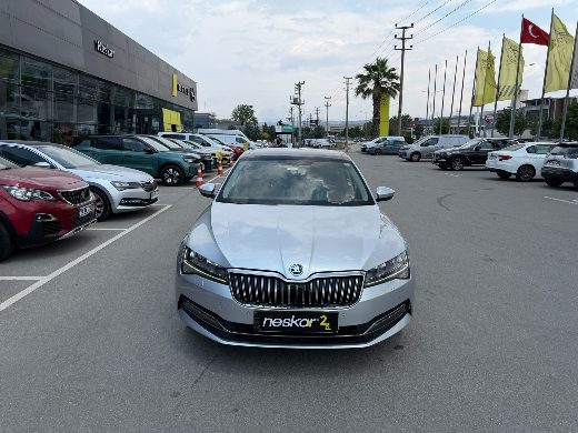 Škoda Superb 1.5 TSI Prestige fotoğraf 15