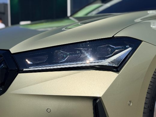 Škoda Superb 2.0 TSI Laurin & Klement Crystal fotoğraf 22