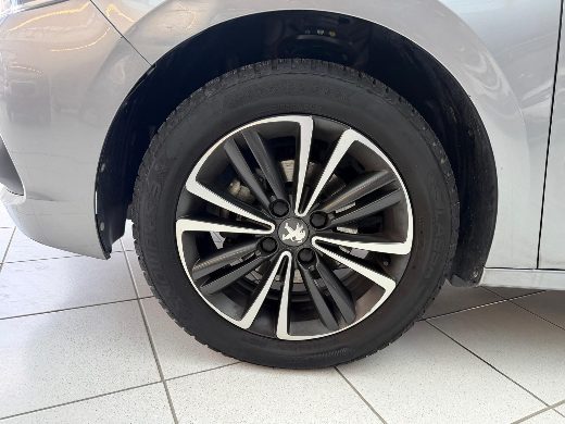 Peugeot 301 1.6 BlueHDI Allure fotoğraf 18